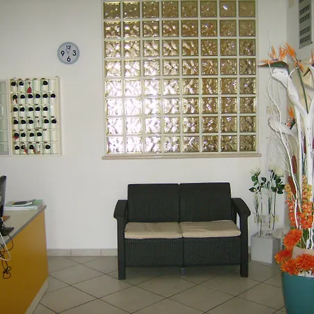 Sasselli 酒店 切塞纳蒂科