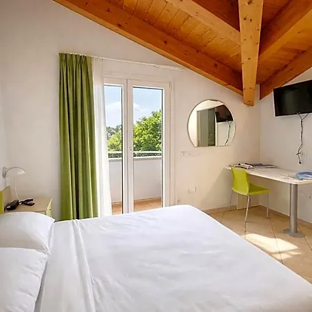 Ξενοδοχείο Sasselli Dipendenza Zamagna 3*