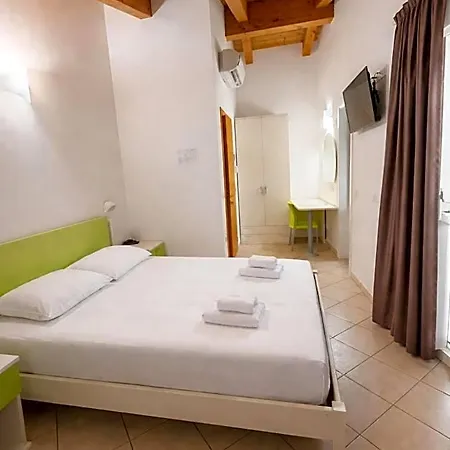 Ξενοδοχείο Sasselli Dipendenza Zamagna 3*