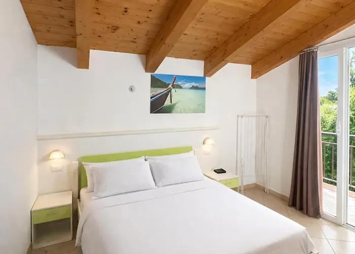 Sasselli Dipendenza Zamagna 3*